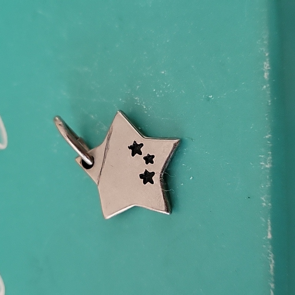 H. Stern Pendant View 2